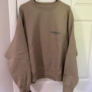 Essentials Crew neck